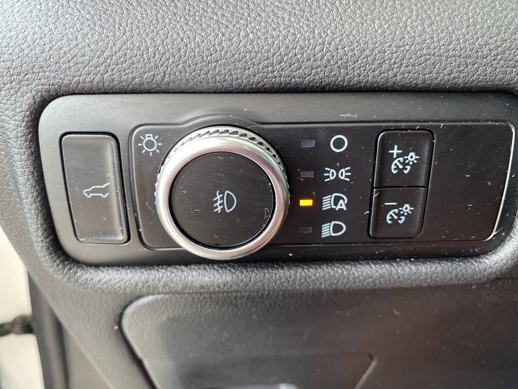 Certified 2023 Ford Explorer XLT w/ Equipment Group 202A image 27