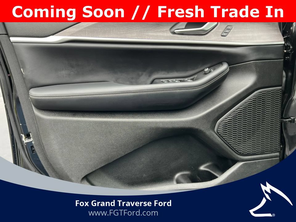 Used 2023 Jeep Grand Cherokee Limited AWD/4WD image 12