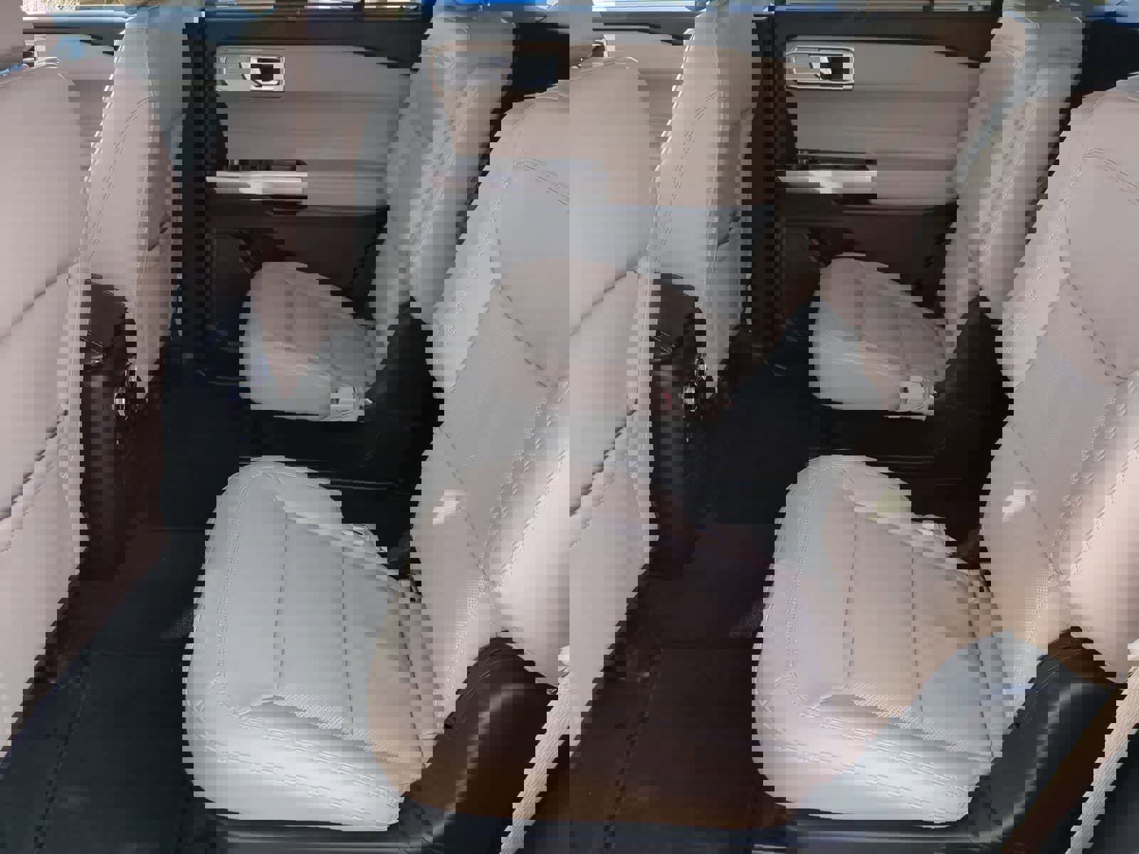 Certified 2023 Ford Explorer Limited w/ Equipment Group 301A image 19