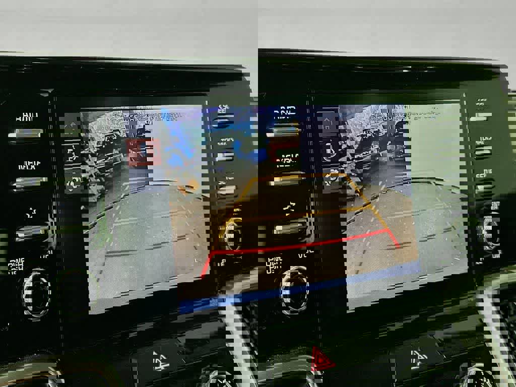 Used 2023 Kia Sorento LX image 27