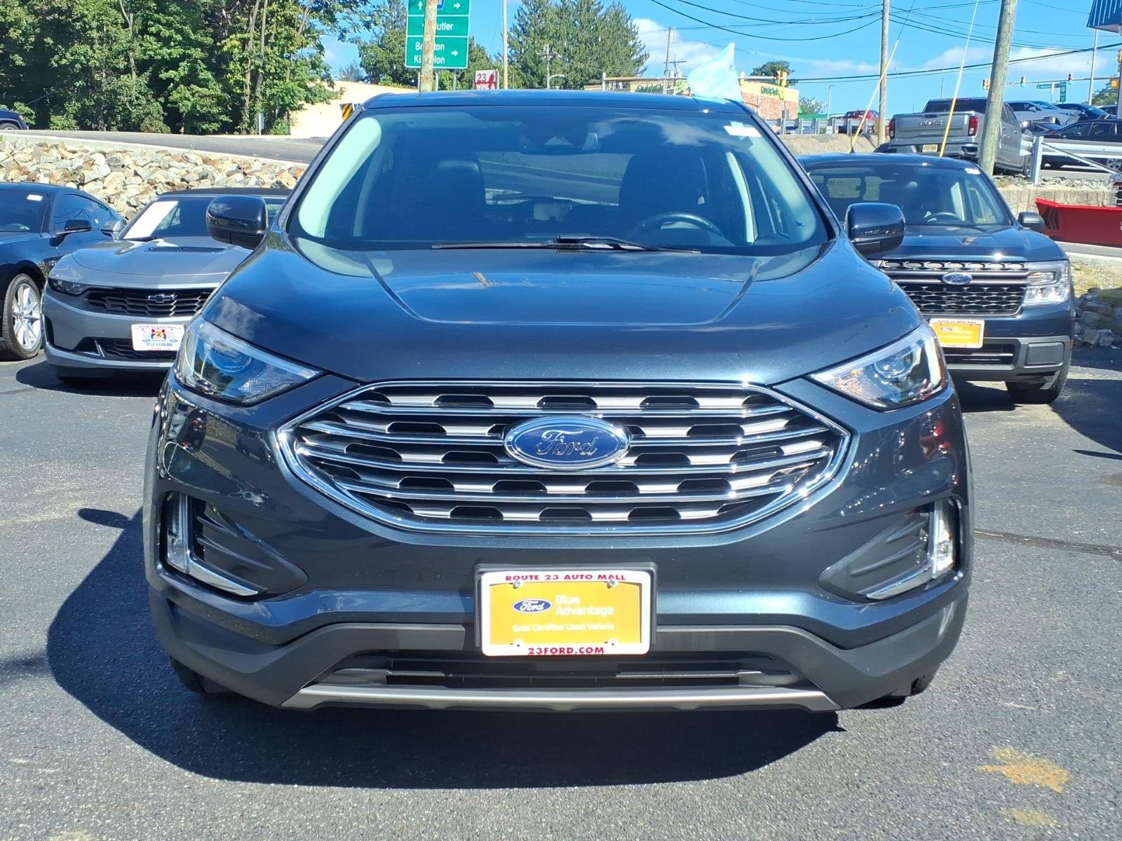 Certified 2022 Ford Edge SEL w/ Convenience Package AWD/4WD image 2