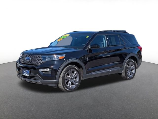 Certified 2023 Ford Explorer XLT w/ Equipment Group 202A AWD/4WD image 5