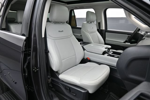 Certified 2025 Ford Expedition Platinum AWD/4WD image 33