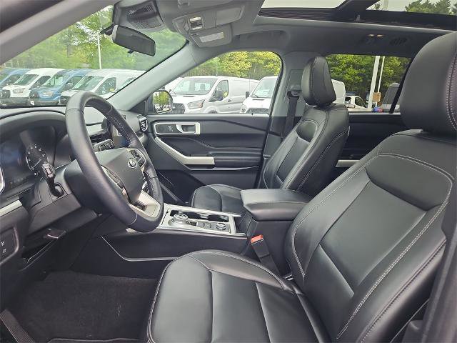 Certified 2022 Ford Explorer XLT w/ Equipment Group 202A image 31