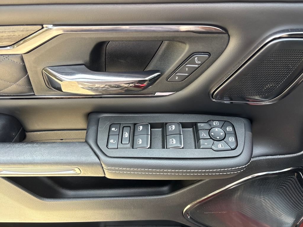 Used 2025 RAM 1500 Limited w/ Trailer Tow Group AWD/4WD image 17