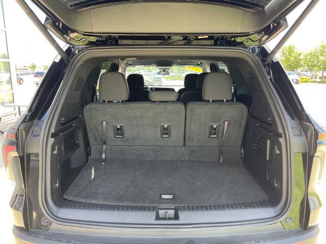 Used 2024 Chevrolet Traverse LT AWD/4WD image 14
