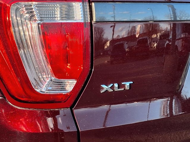 Certified 2018 Ford Explorer XLT w/ Equipment Group 202A image 24