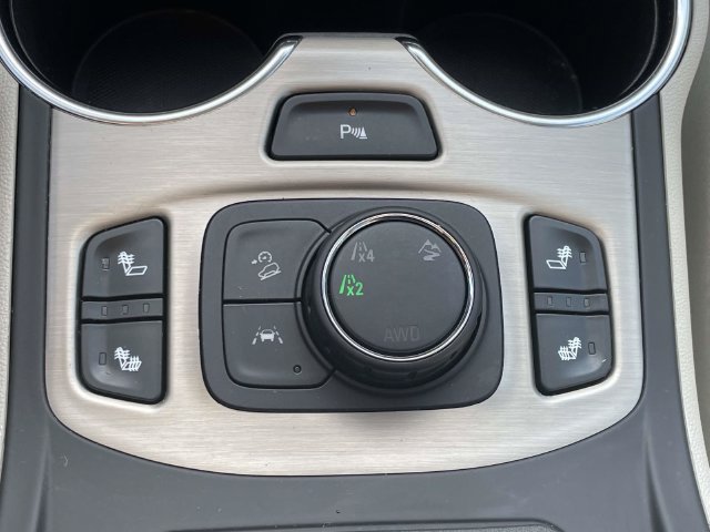 Used 2024 GMC Terrain Denali AWD/4WD image 36