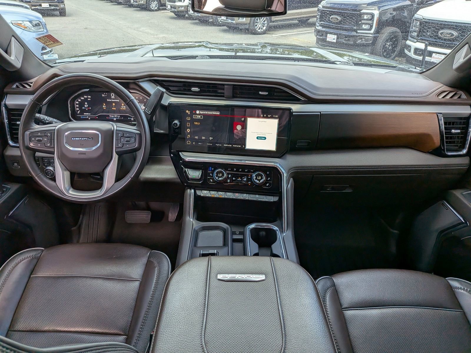 Used 2024 GMC Sierra 2500 Denali w/ Max Trailering Package AWD/4WD image 9