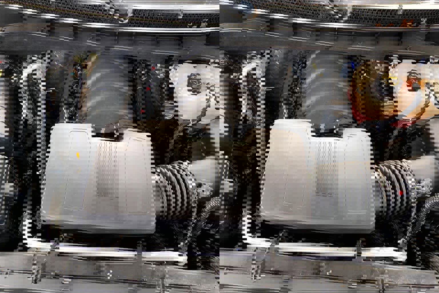 Used 2024 Cadillac Escalade Premium Luxury w/ Performance Package image 32