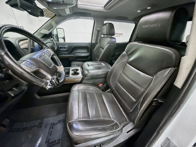 Used 2019 GMC Sierra 3500 Denali w/ Duramax Plus Package AWD/4WD image 22