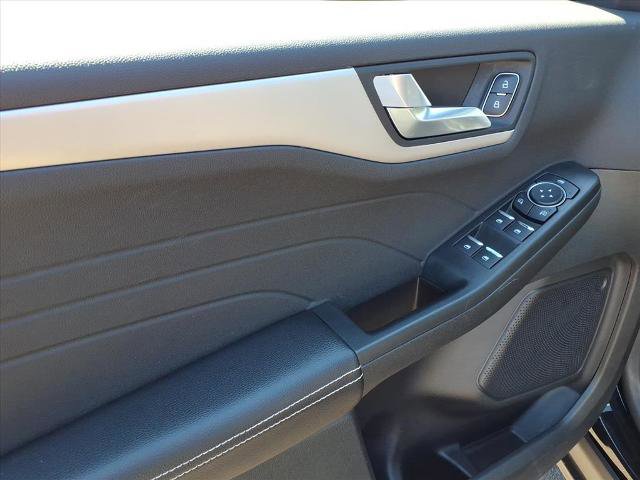 Certified 2022 Ford Escape SEL AWD/4WD image 5