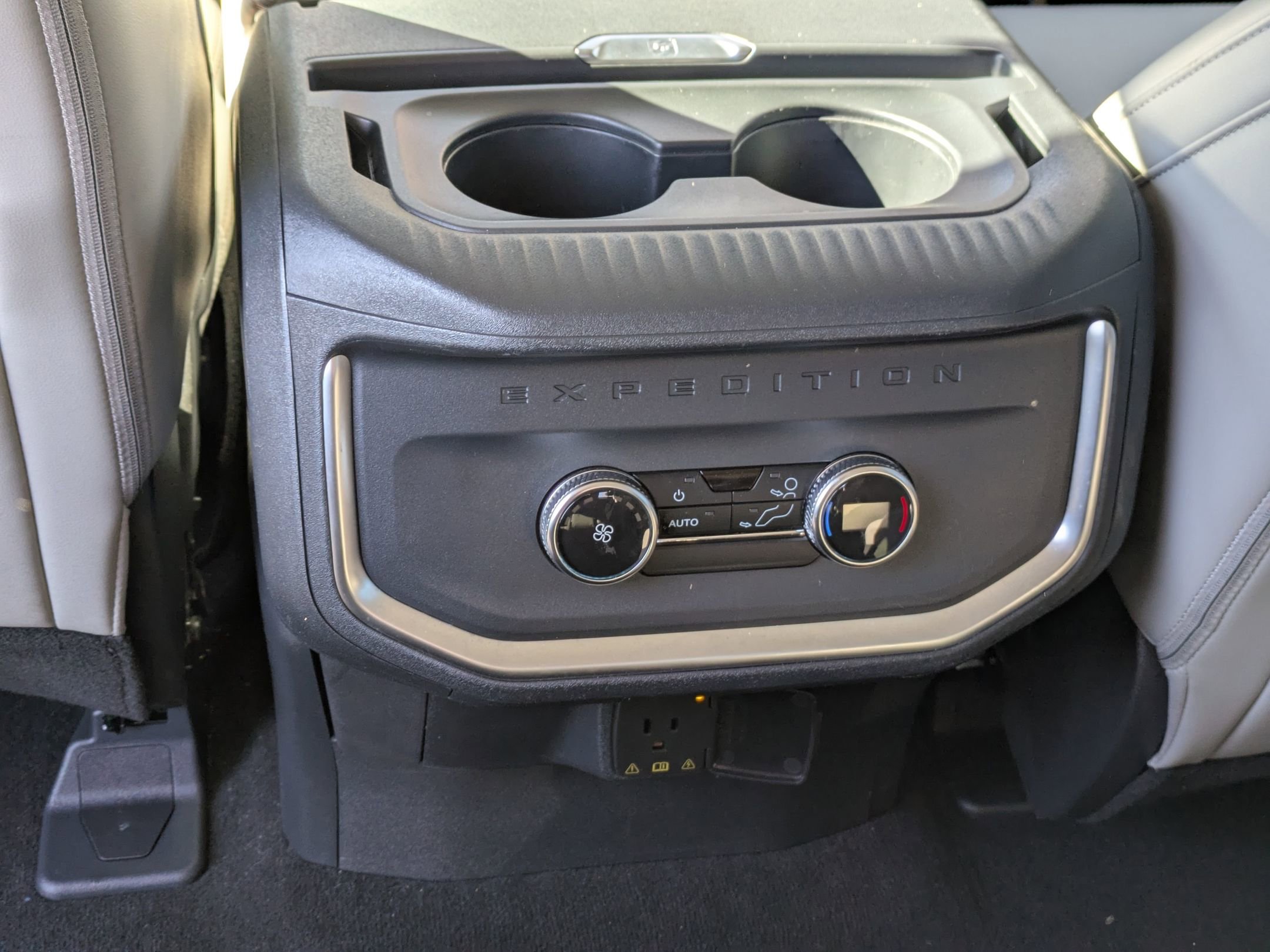 Certified 2025 Ford Expedition Active image 31