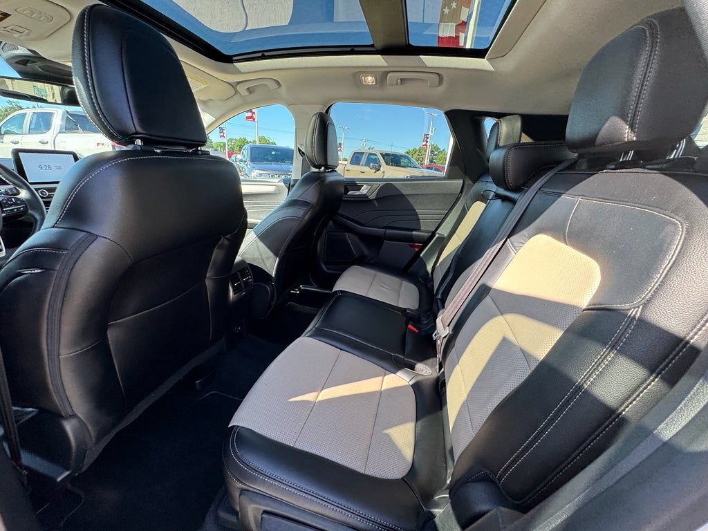 Certified 2021 Ford Escape Titanium w/ Titanium Elite Package AWD/4WD image 25