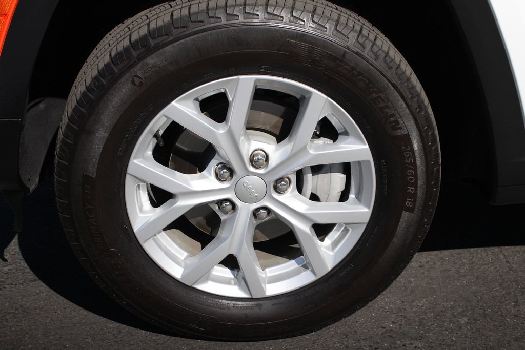 Used 2023 Jeep Grand Cherokee Limited AWD/4WD image 14