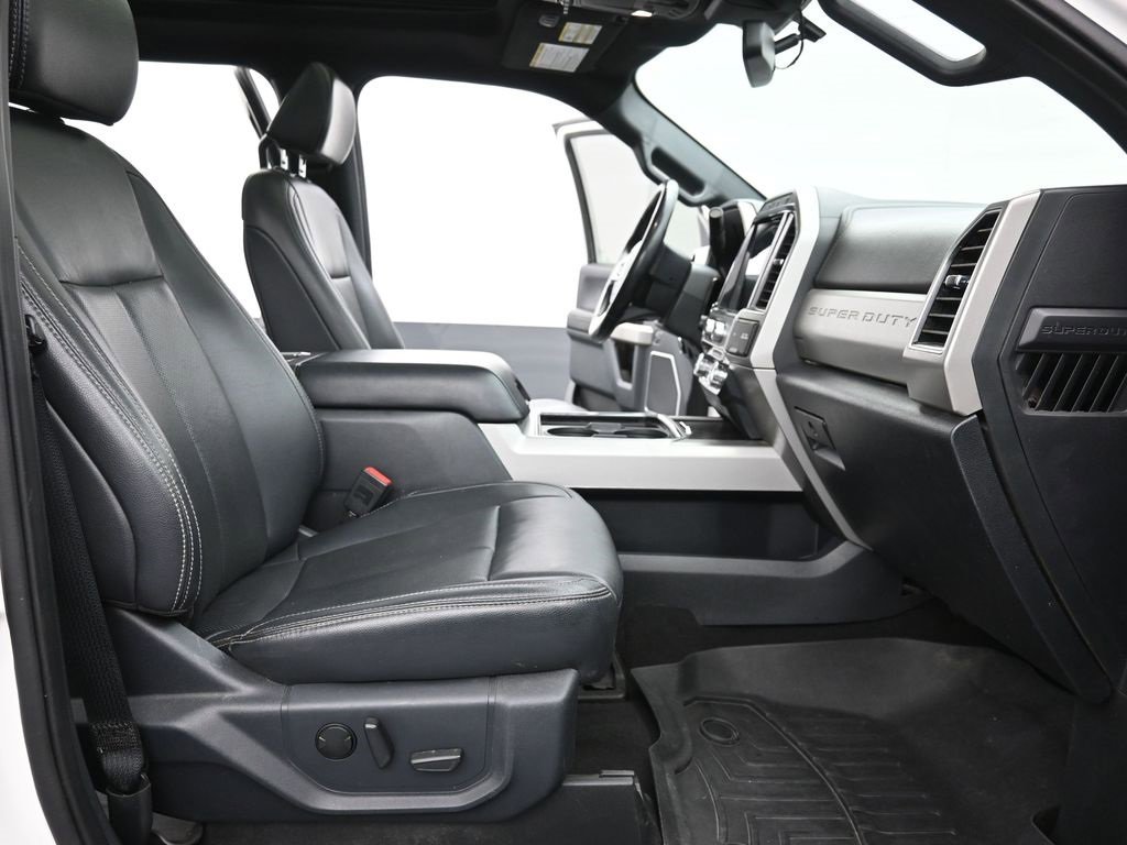 Certified 2022 Ford F250 Lariat w/ Lariat Ultimate Package image 16