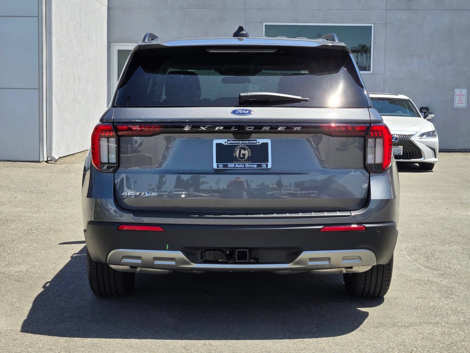 Certified 2025 Ford Explorer Active w/ Active Comfort Package RWD image 5