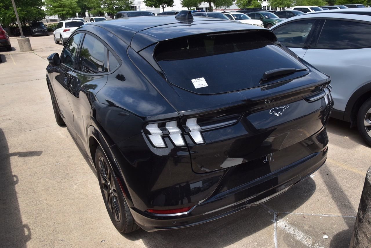 Certified 2025 Ford Mustang Mach-E Premium w/ Sport Appearance Package AWD/4WD image 6