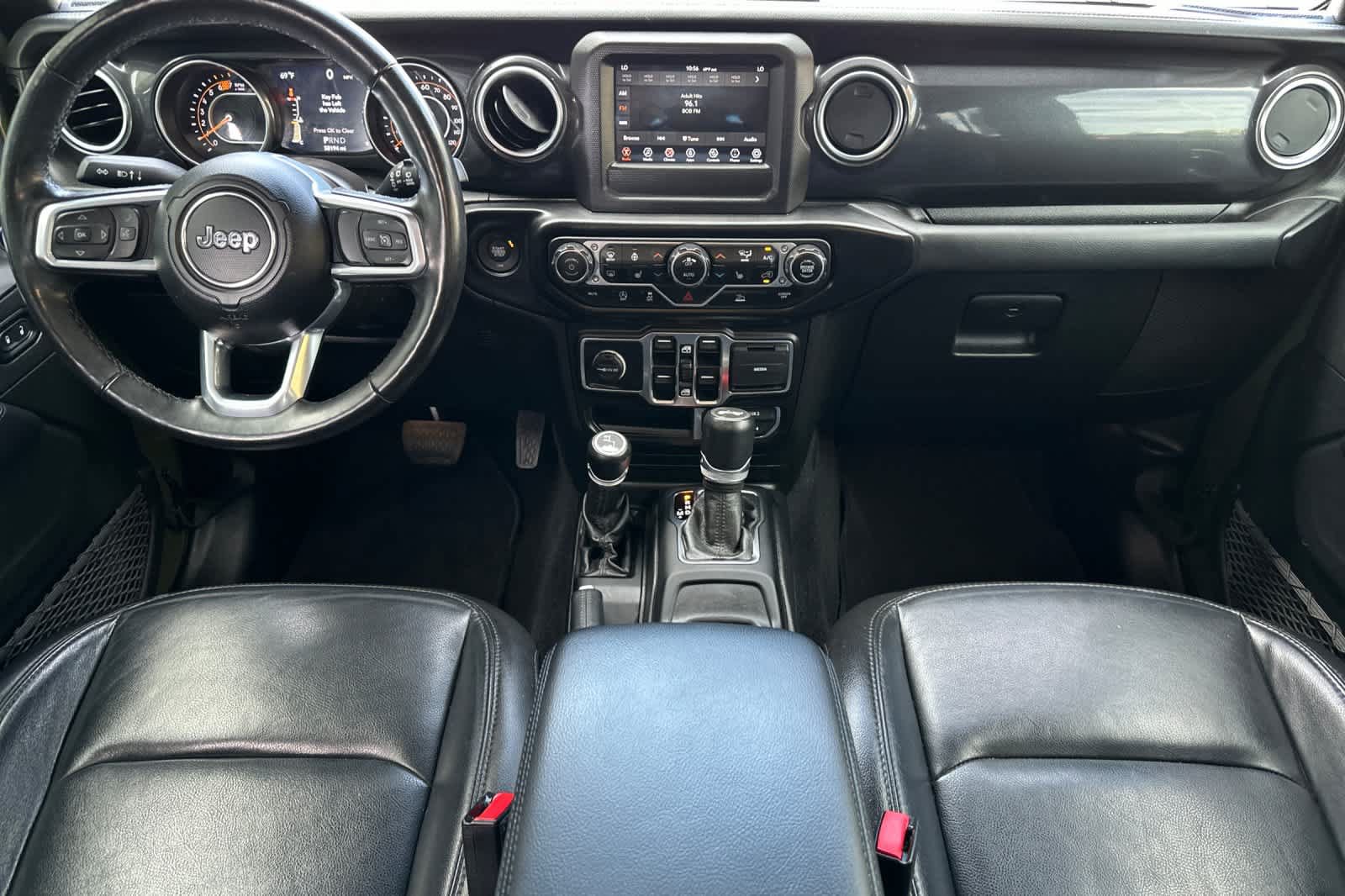 Used 2021 Jeep Wrangler Unlimited Sahara AWD/4WD image 3