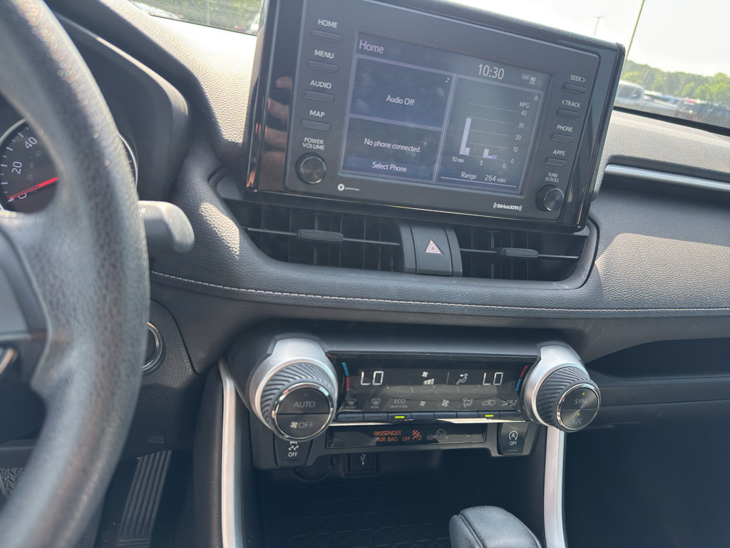 Used 2022 Toyota RAV4 XLE w/ Convenience Package FWD image 15