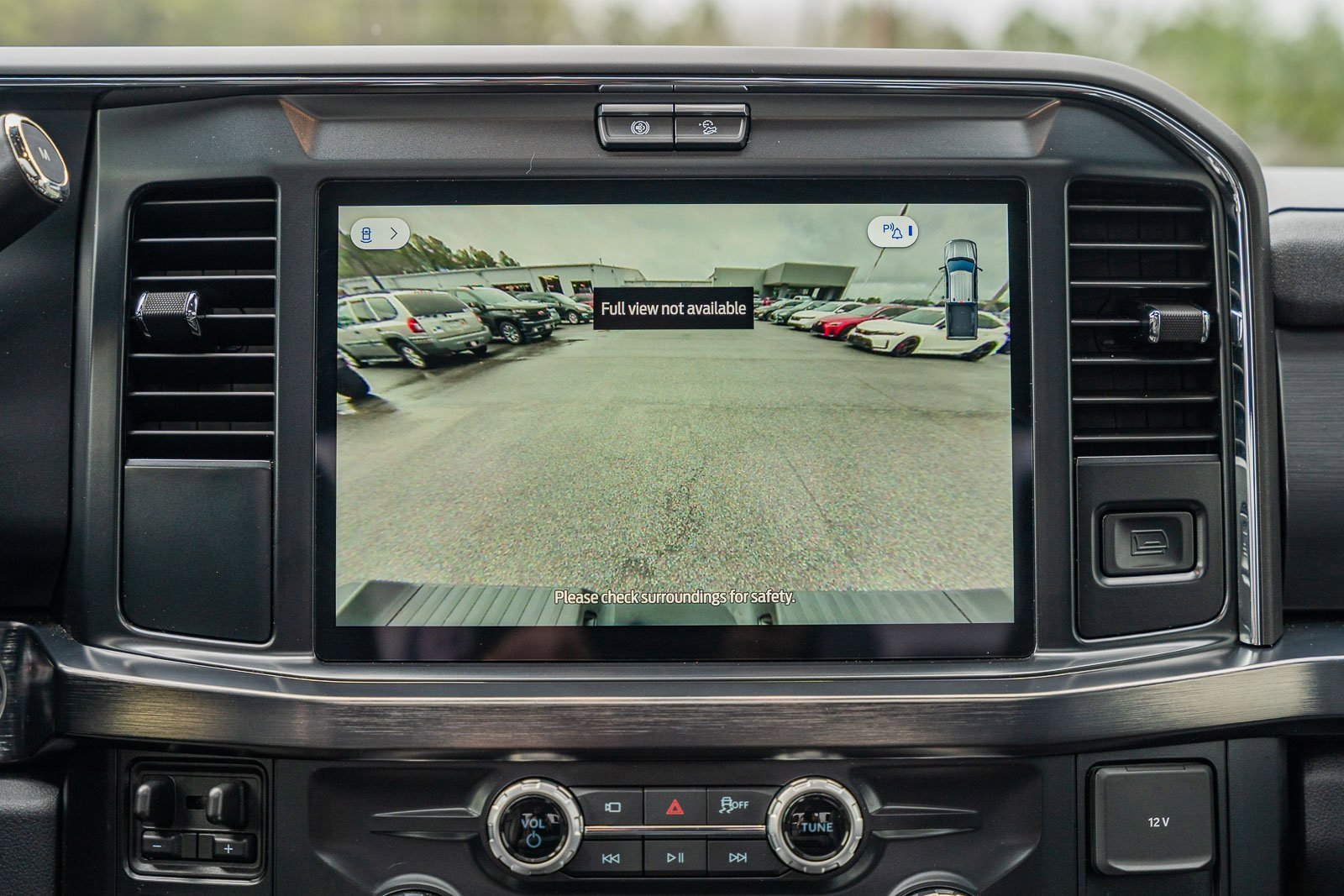 Certified 2025 Ford F250 Lariat w/ Black Appearance Package image 37