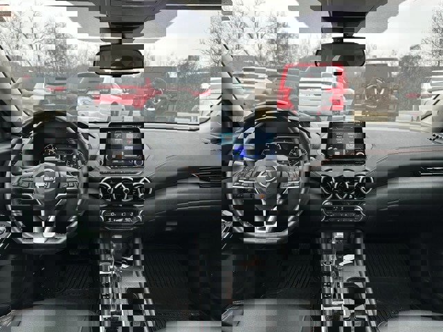 Used 2024 Nissan Sentra SR w/ SR Premium Package image 20