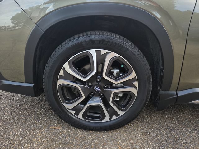 Used 2023 Subaru Ascent Touring AWD/4WD image 27