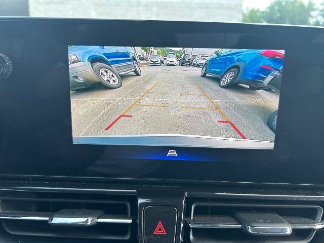Used 2024 Chevrolet TrailBlazer LT w/ LT Cold Weather Package FWD image 22