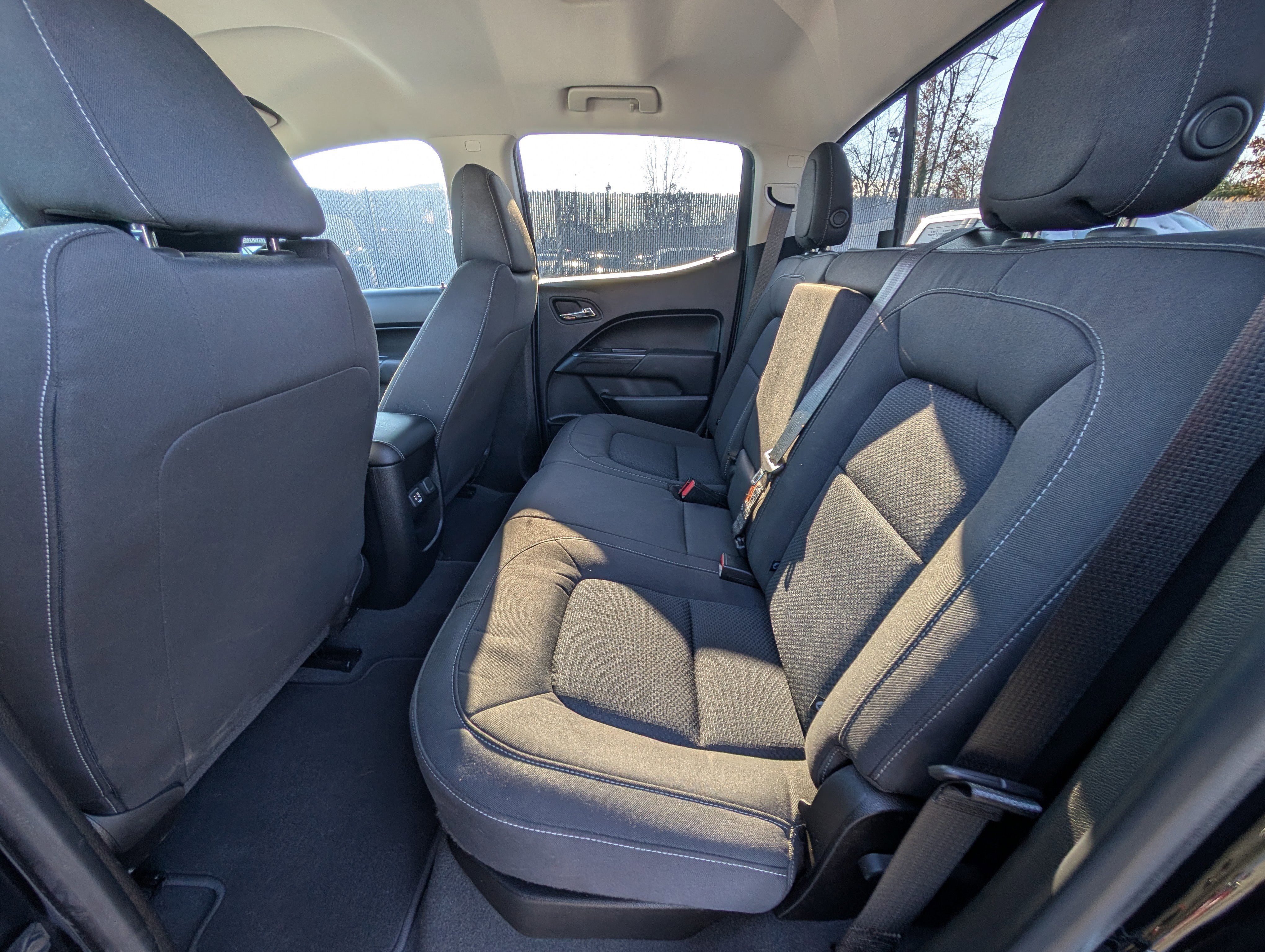 Used 2021 Chevrolet Colorado LT w/ LT Convenience Package image 15