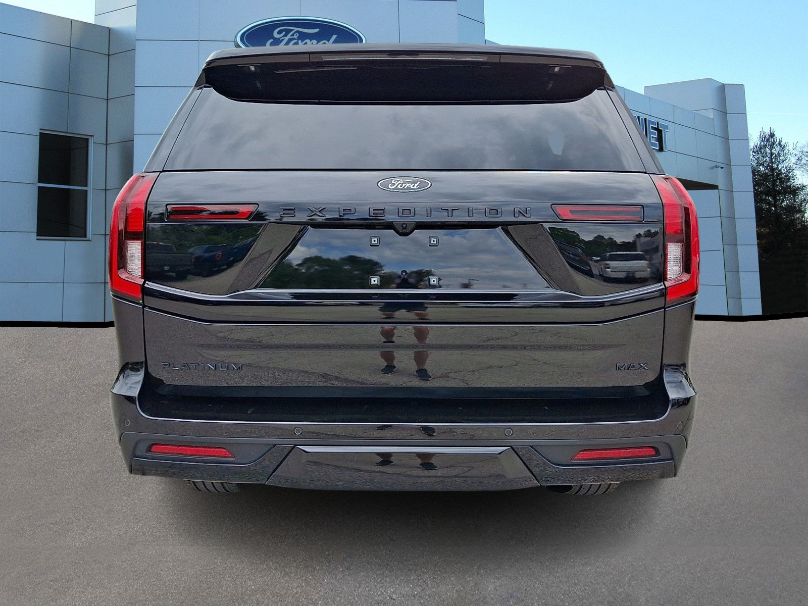 Certified 2025 Ford Expedition Max Platinum w/ Stealth Performance Package AWD/4WD image 7