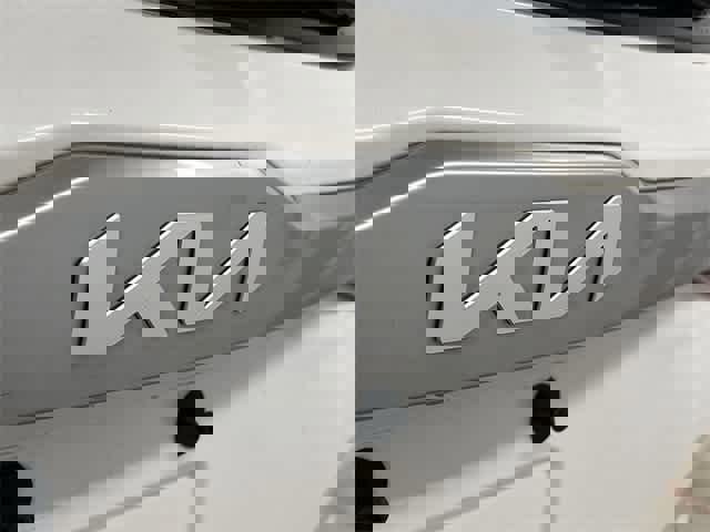 Used 2023 Kia Seltos LX image 17