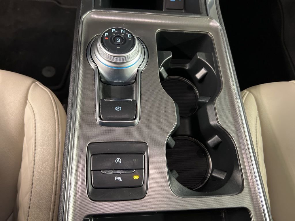 Certified 2024 Ford Edge Titanium AWD/4WD image 15