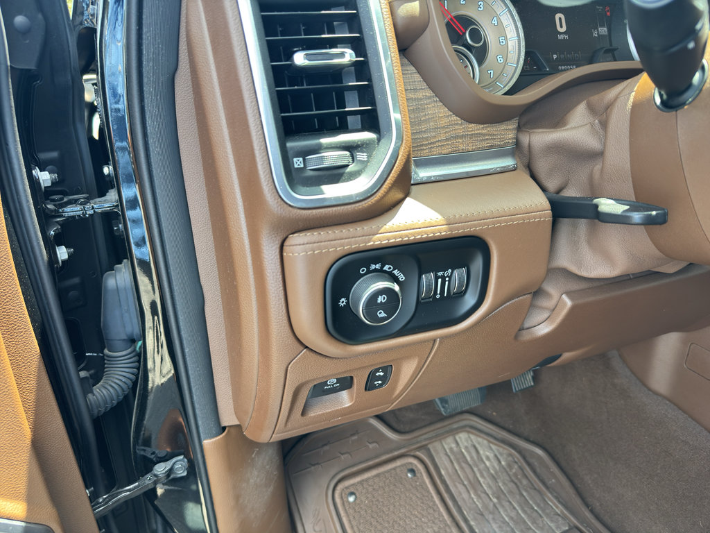 Used 2021 RAM 1500 Limited AWD/4WD image 12