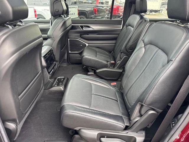 Used 2022 Jeep Wagoneer Series III image 10