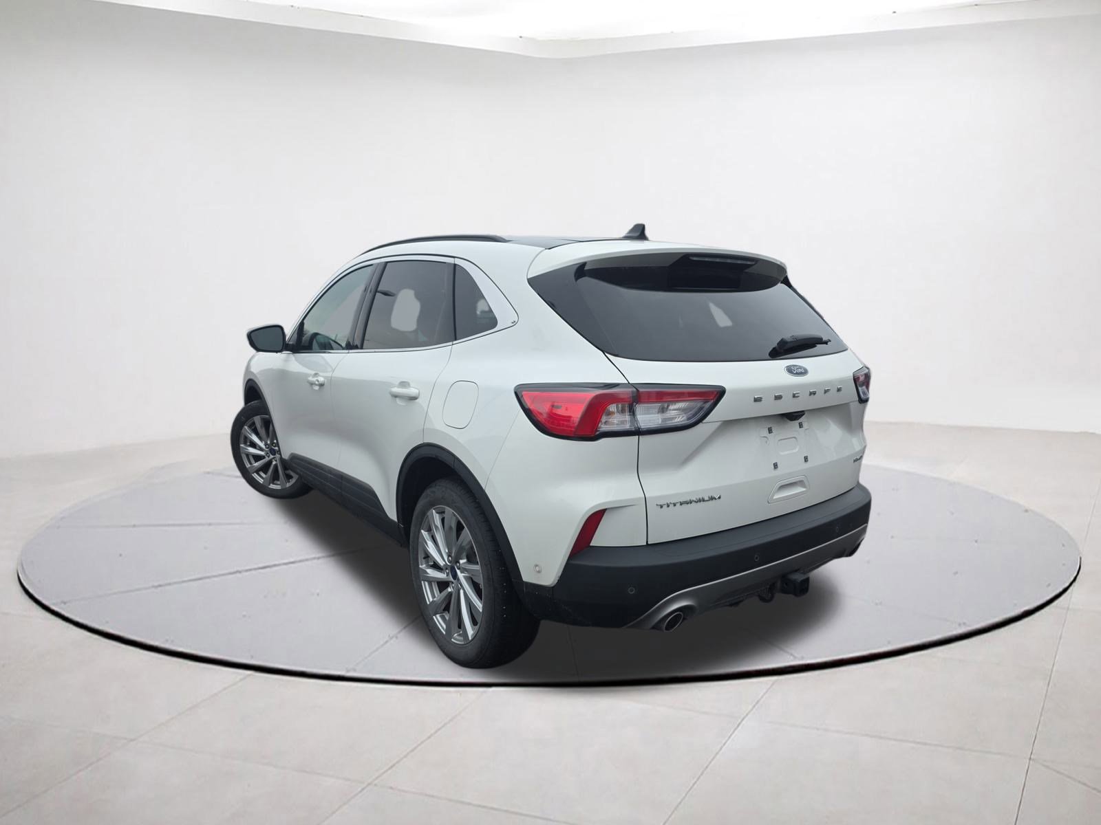 Certified 2022 Ford Escape Titanium w/ Titanium Elite Package image 3