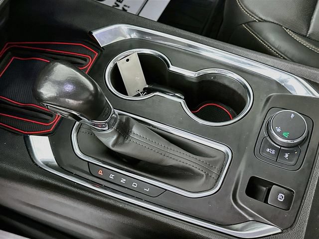 Used 2021 Chevrolet Traverse Premier w/ Redline Edition FWD image 24