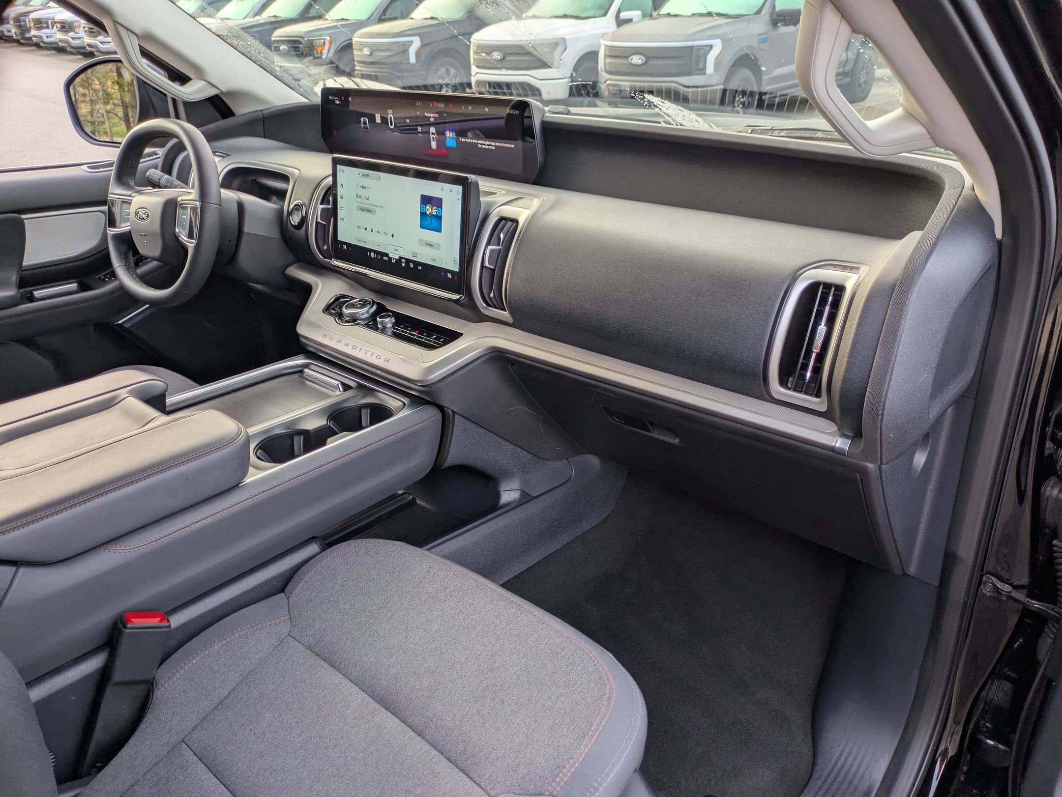 Certified 2025 Ford Expedition Active image 38