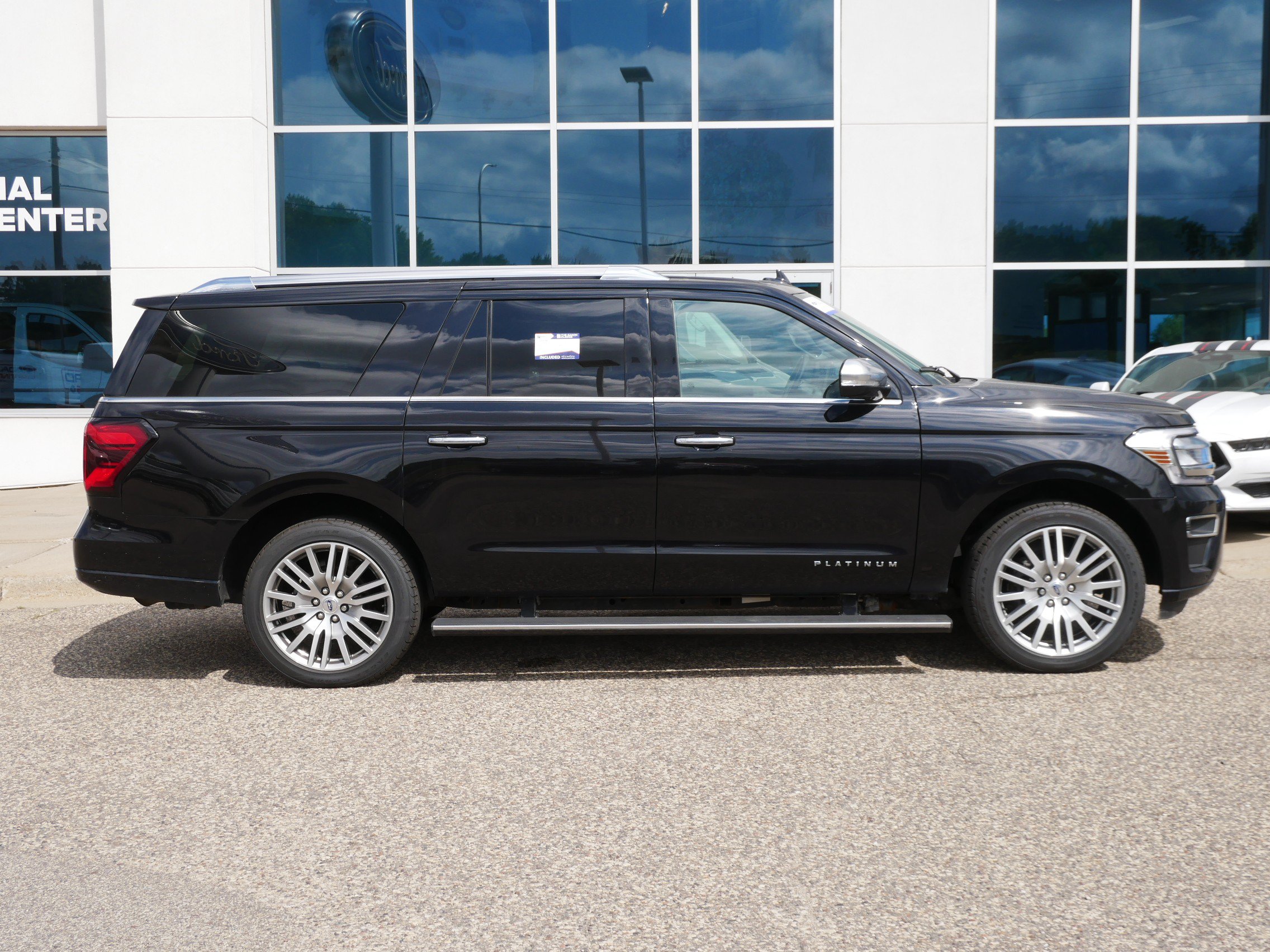 Certified 2023 Ford Expedition Max Platinum AWD/4WD image 2