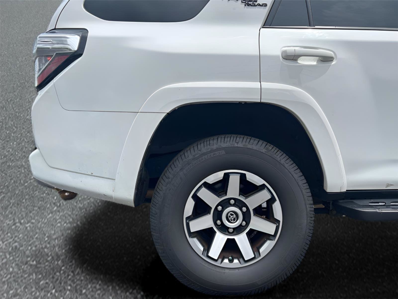 Used 2021 Toyota 4Runner TRD Off-Road Premium w/ Moonroof Package AWD/4WD image 8