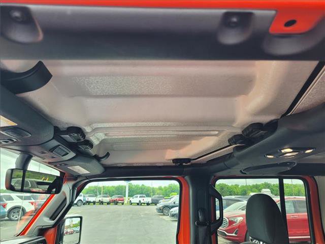 Used 2023 Jeep Wrangler Unlimited Sahara AWD/4WD image 19