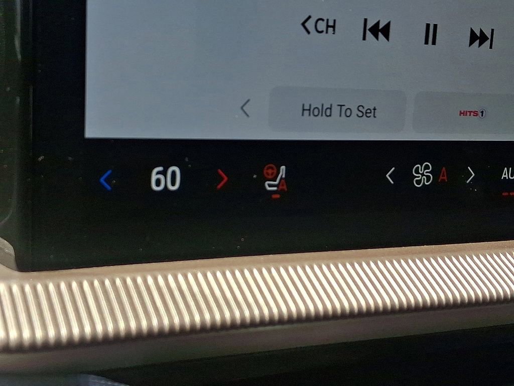 Certified 2025 Ford Explorer Active w/ Active Comfort Package AWD/4WD image 25