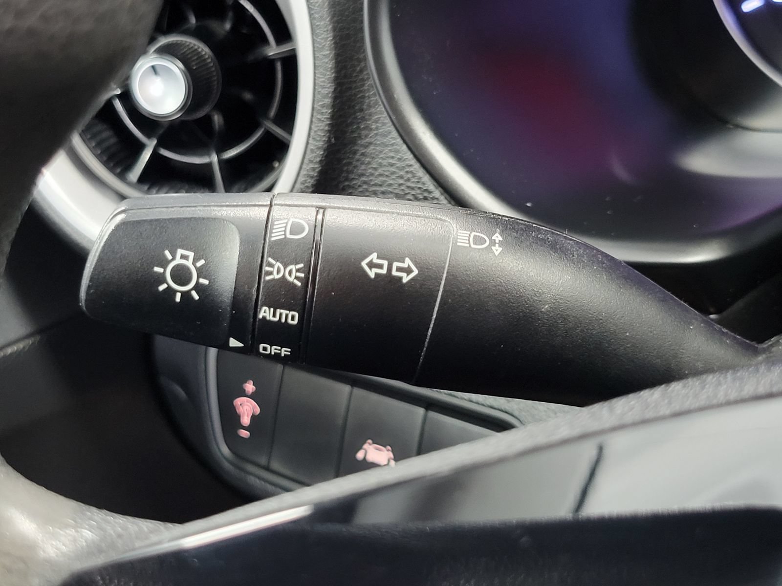 Used 2020 Kia Forte LXS FWD image 14