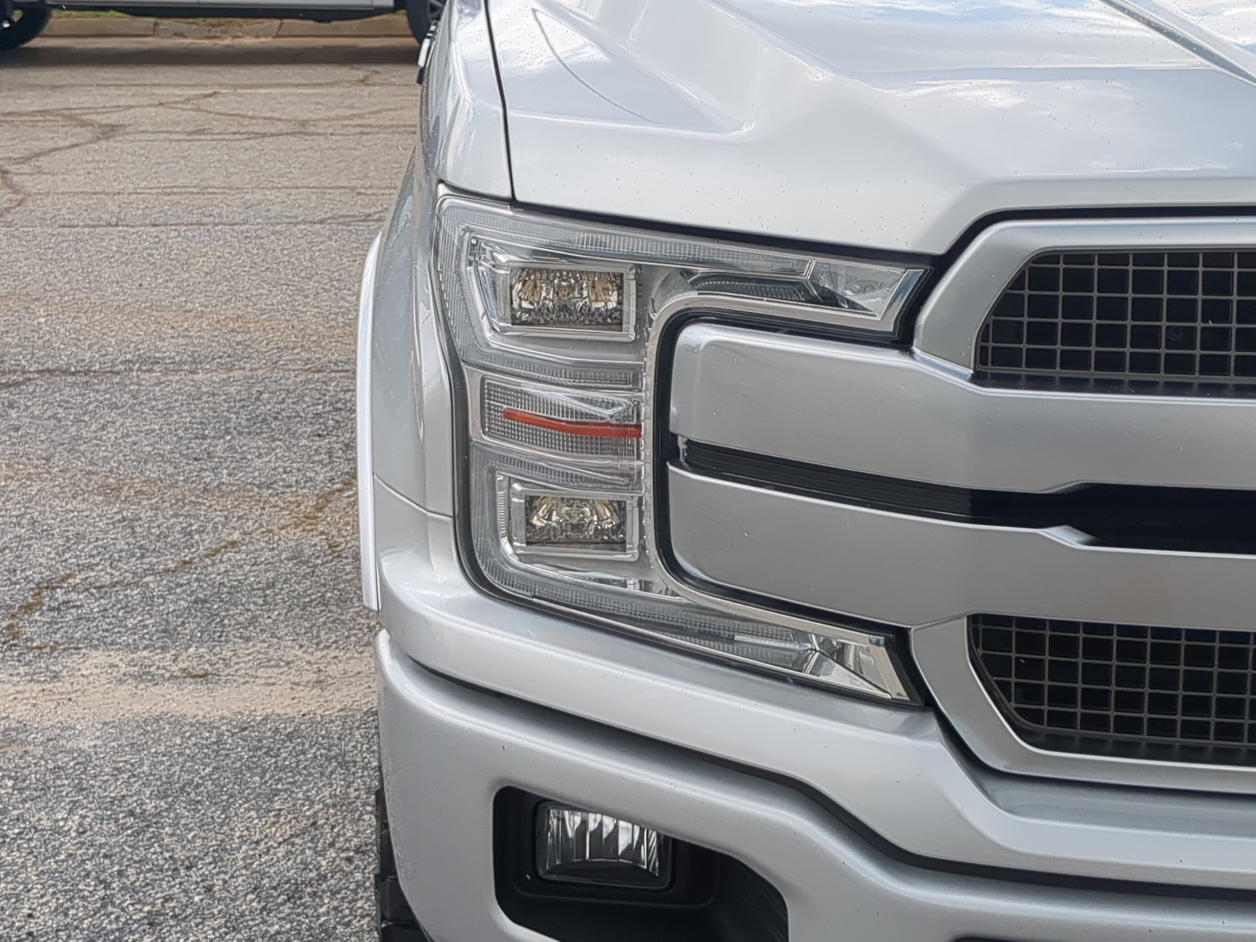 Certified 2019 Ford F150 Platinum w/ Equipment Group 701A Luxury AWD/4WD image 8