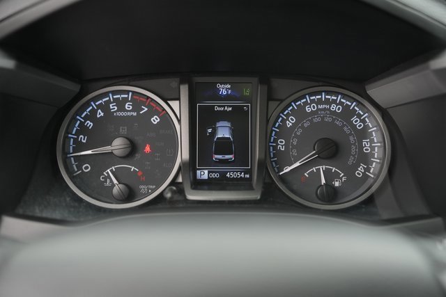 Used 2021 Toyota Tacoma TRD Off-Road image 25