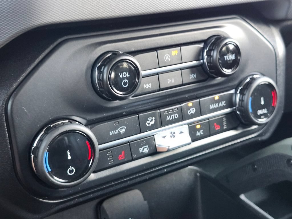 Certified 2022 Ford Bronco Everglades AWD/4WD image 21