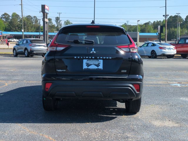Used 2024 Mitsubishi Eclipse Cross AWD image 4