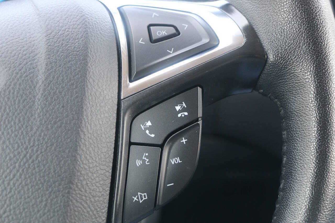 Certified 2024 Ford Edge Titanium AWD/4WD image 34