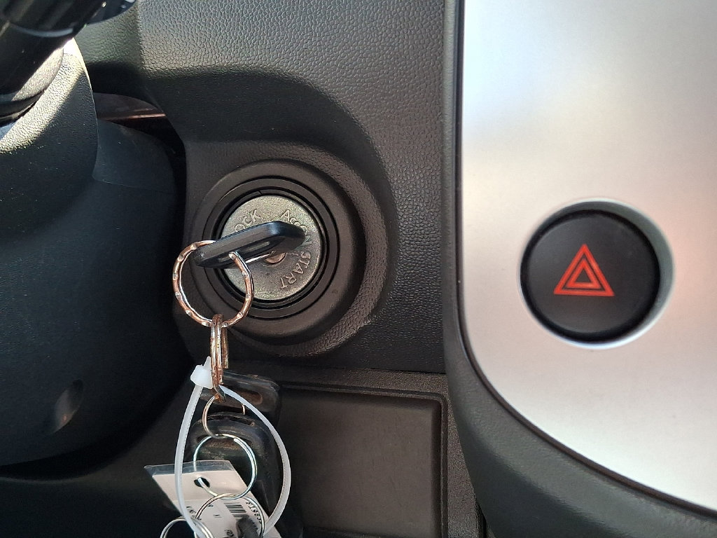 Used 2019 Nissan Frontier SV w/ Value Truck Package AWD/4WD image 23