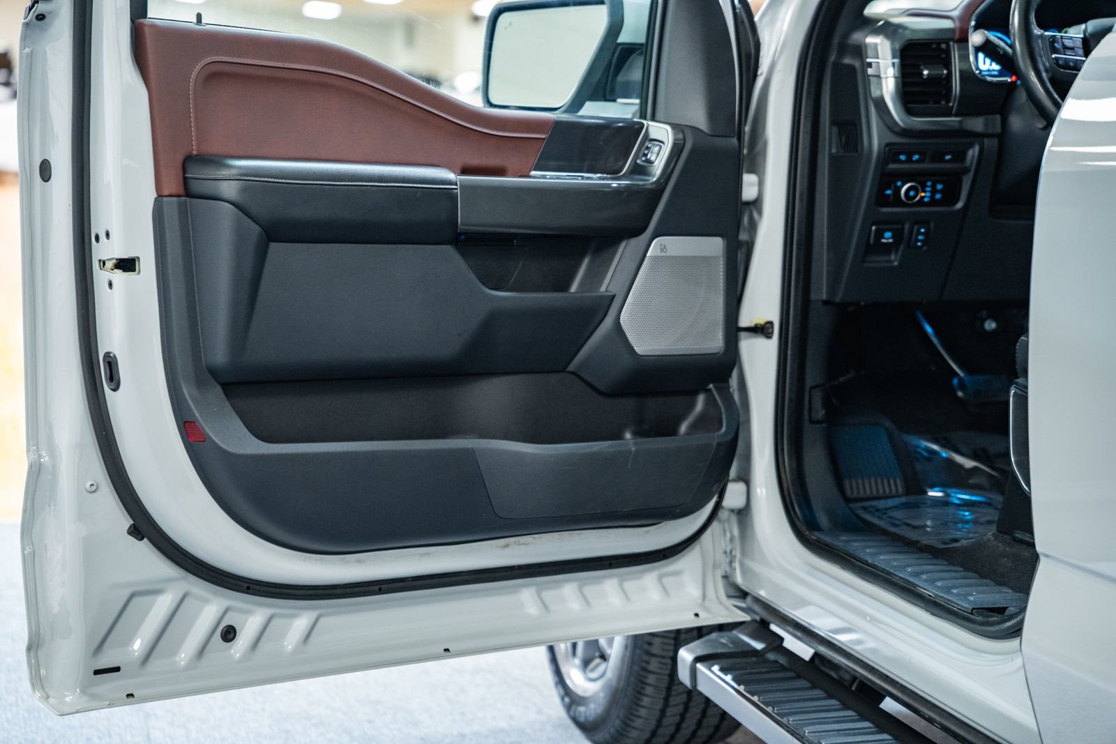 Certified 2023 Ford F150 Lariat w/ Equipment Group 502A High image 47