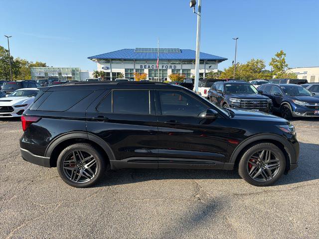Certified 2025 Ford Explorer ST AWD/4WD image 4